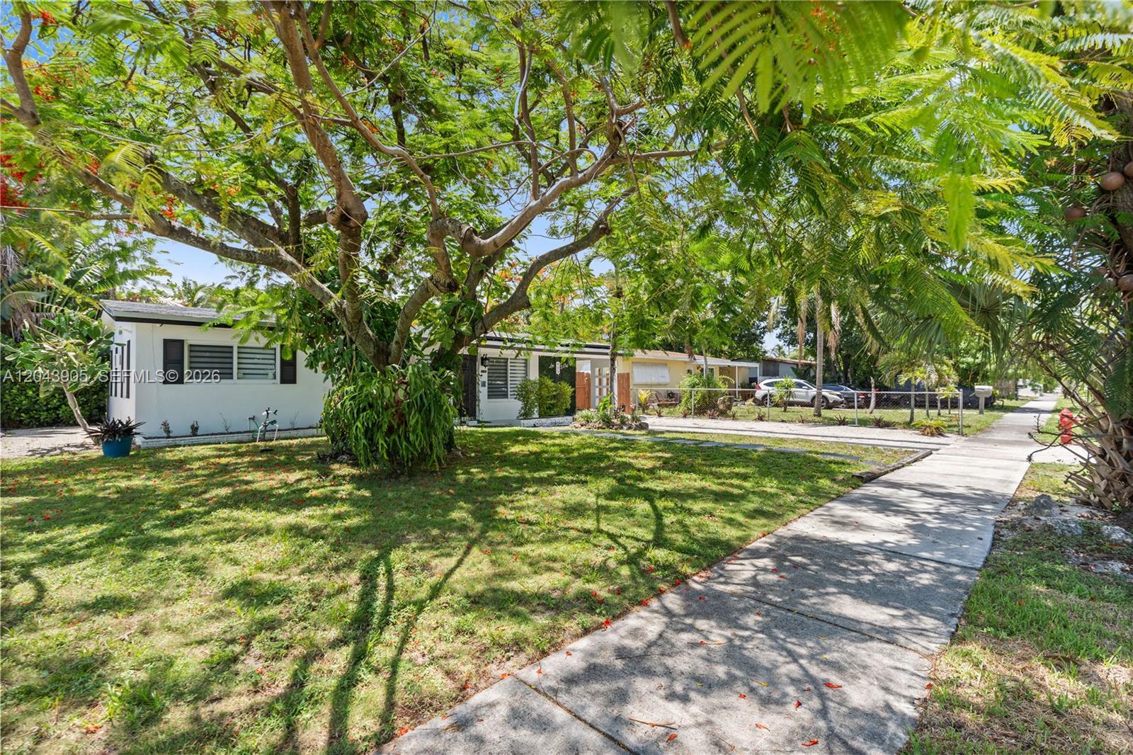 805 SW 22nd Ave, Fort Lauderdale FL 33312 photo 2