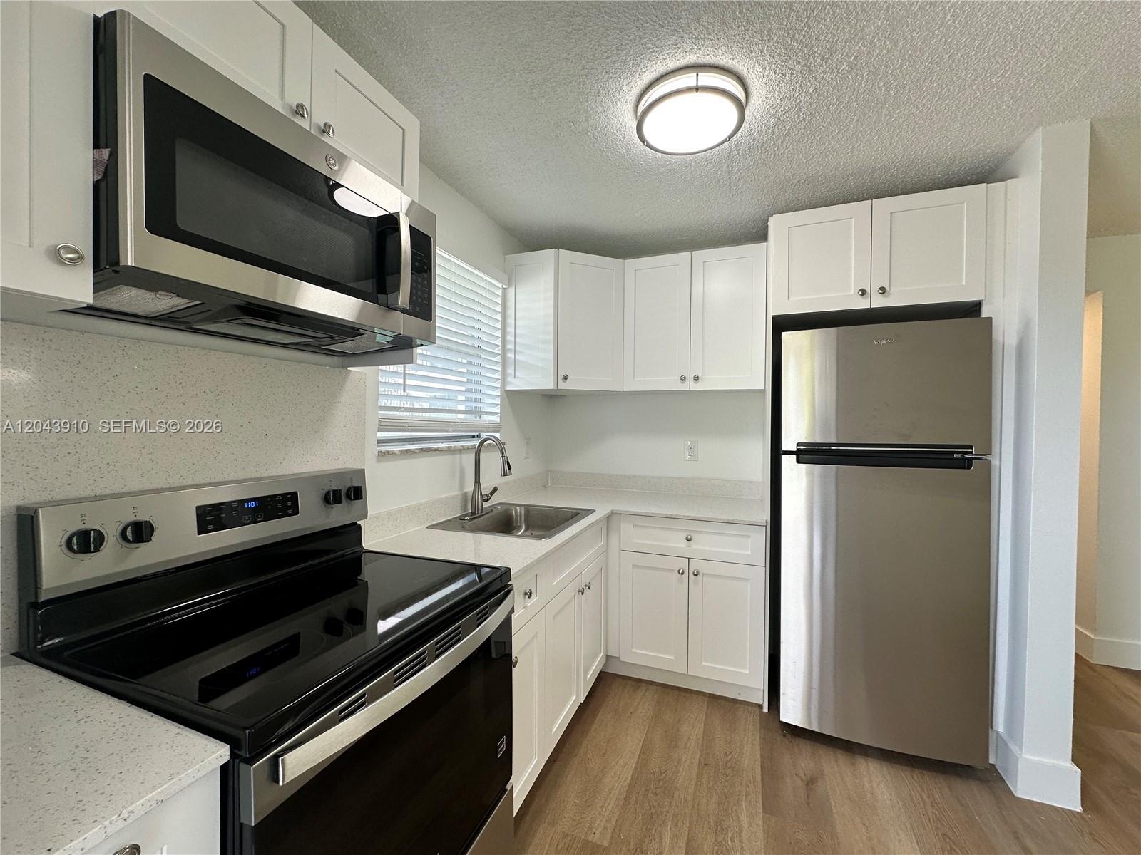5661 SW 36th Ct # 105, Davie FL 33314
