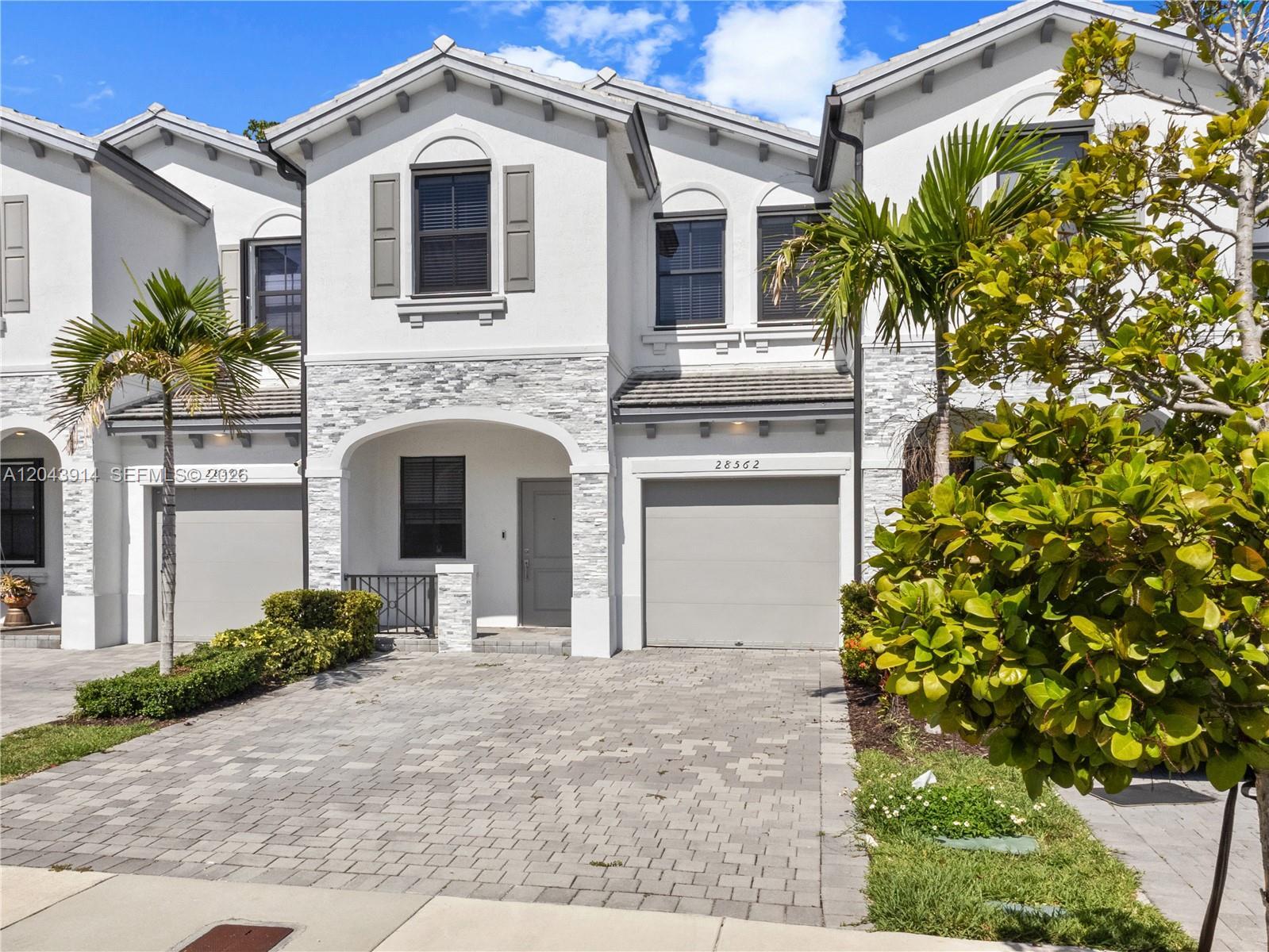 28562 SW 134th Ct, Miami FL 33033