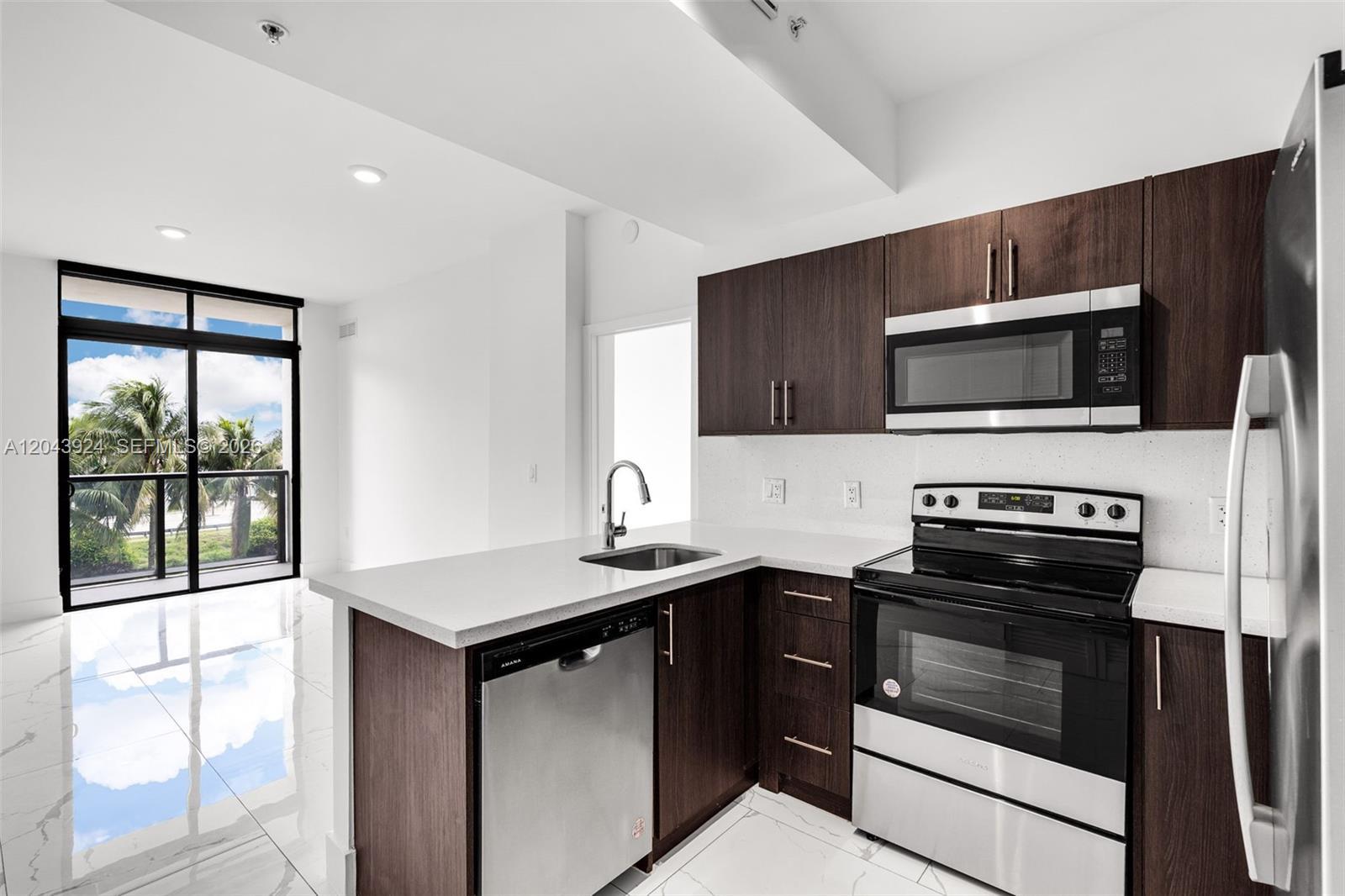 1 Curtiss Pkwy # 301, Miami Springs FL 33166 photo 2