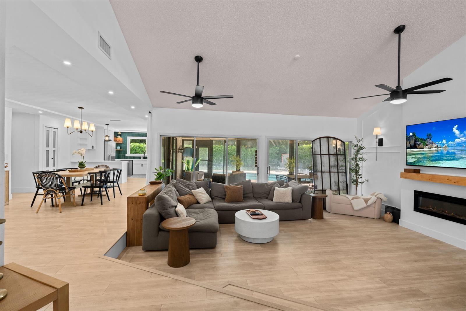 2 Graemoor Terrace, Palm Beach Gardens FL 33418