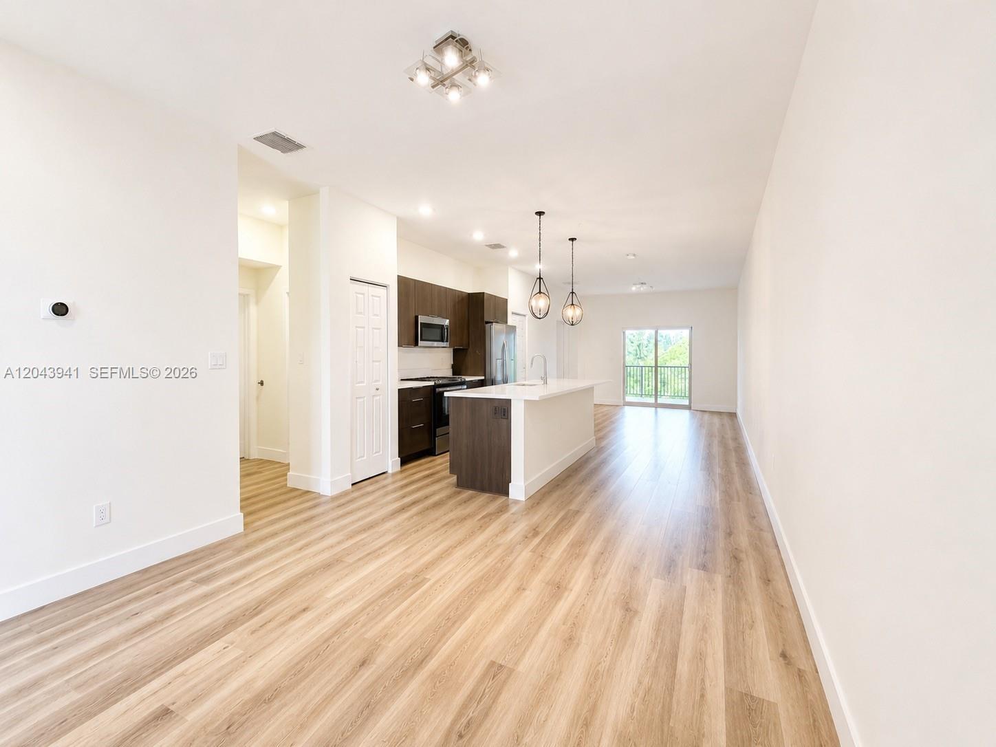 8015 NW 104th Ave # 21, Doral FL 33178 photo 2