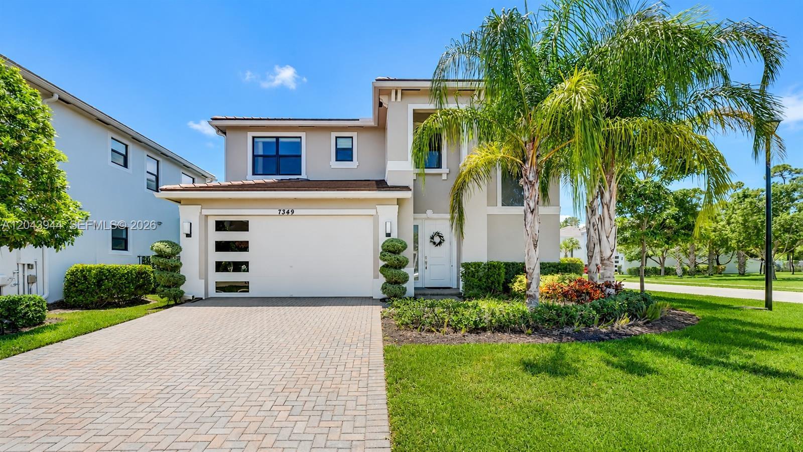 7349 Stella Ln, Lake Worth FL 33463