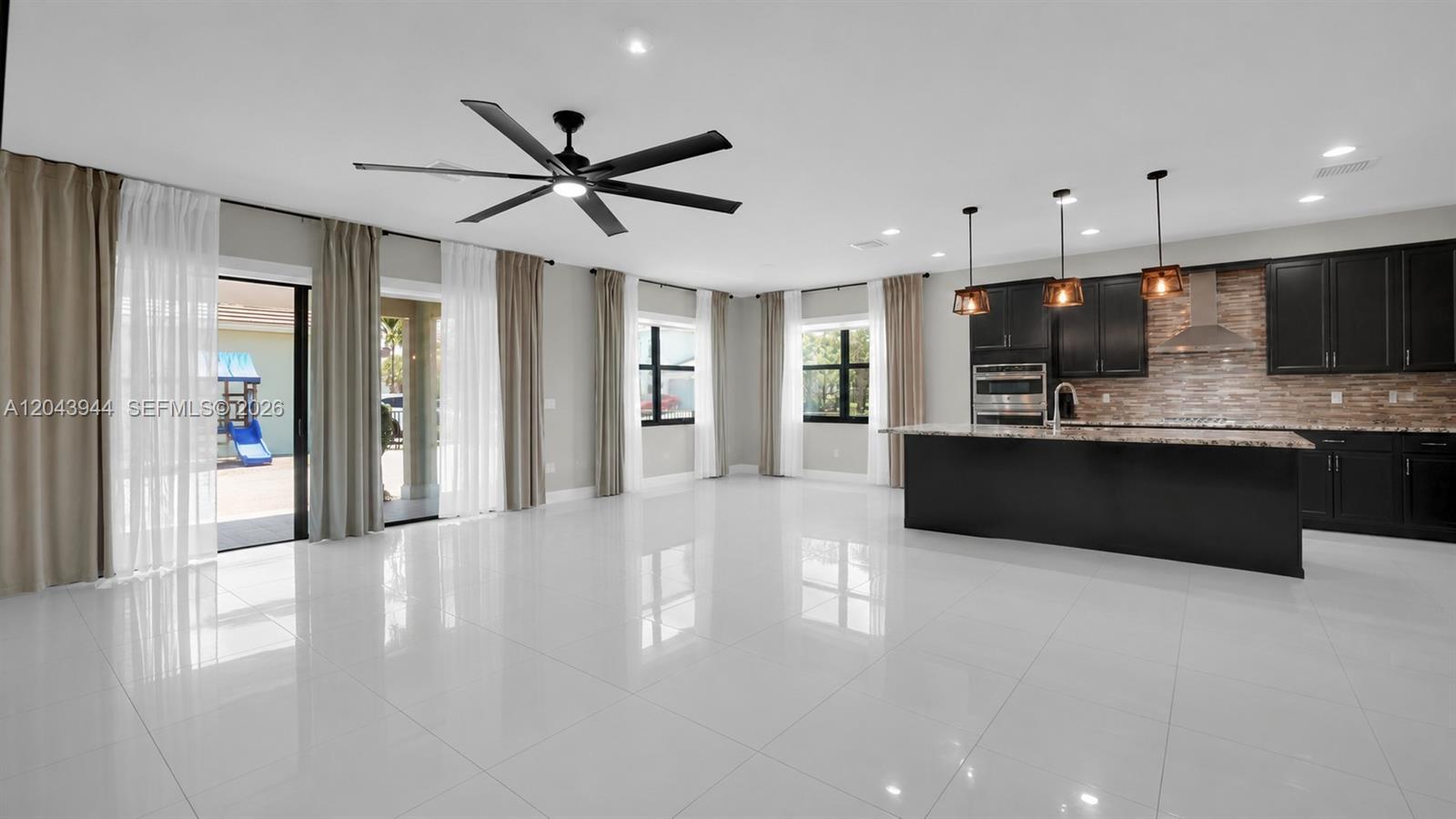 7349 Stella Ln, Lake Worth FL 33463 photo 4