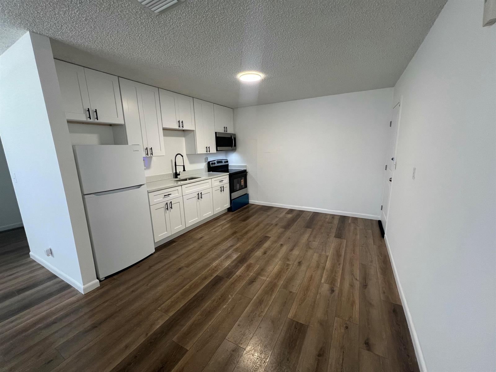 603 Clear Lake Avenue, West Palm Beach FL 33401 photo 4