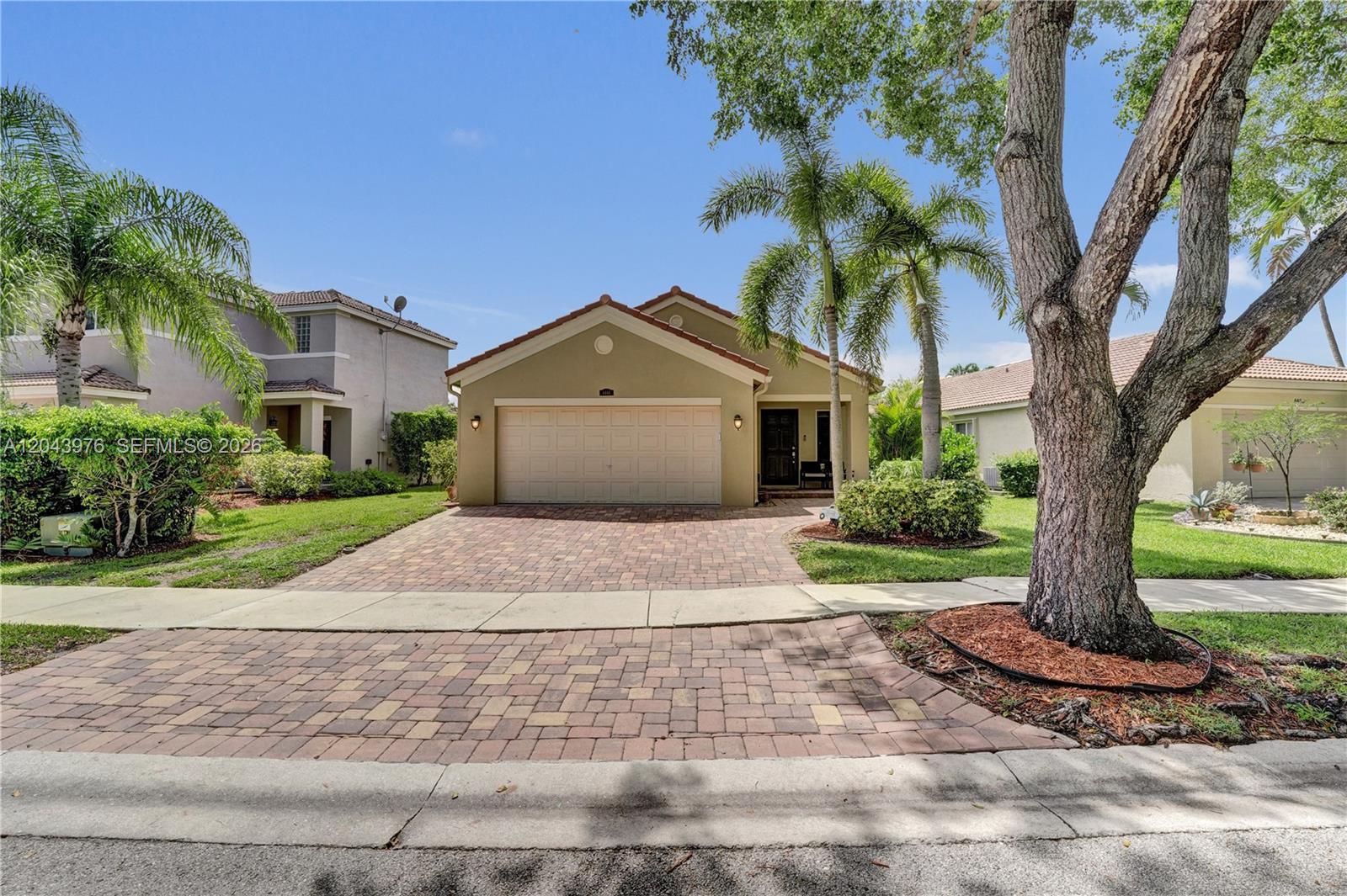 4444 Dogwood Cir, Weston FL 33331 photo 3