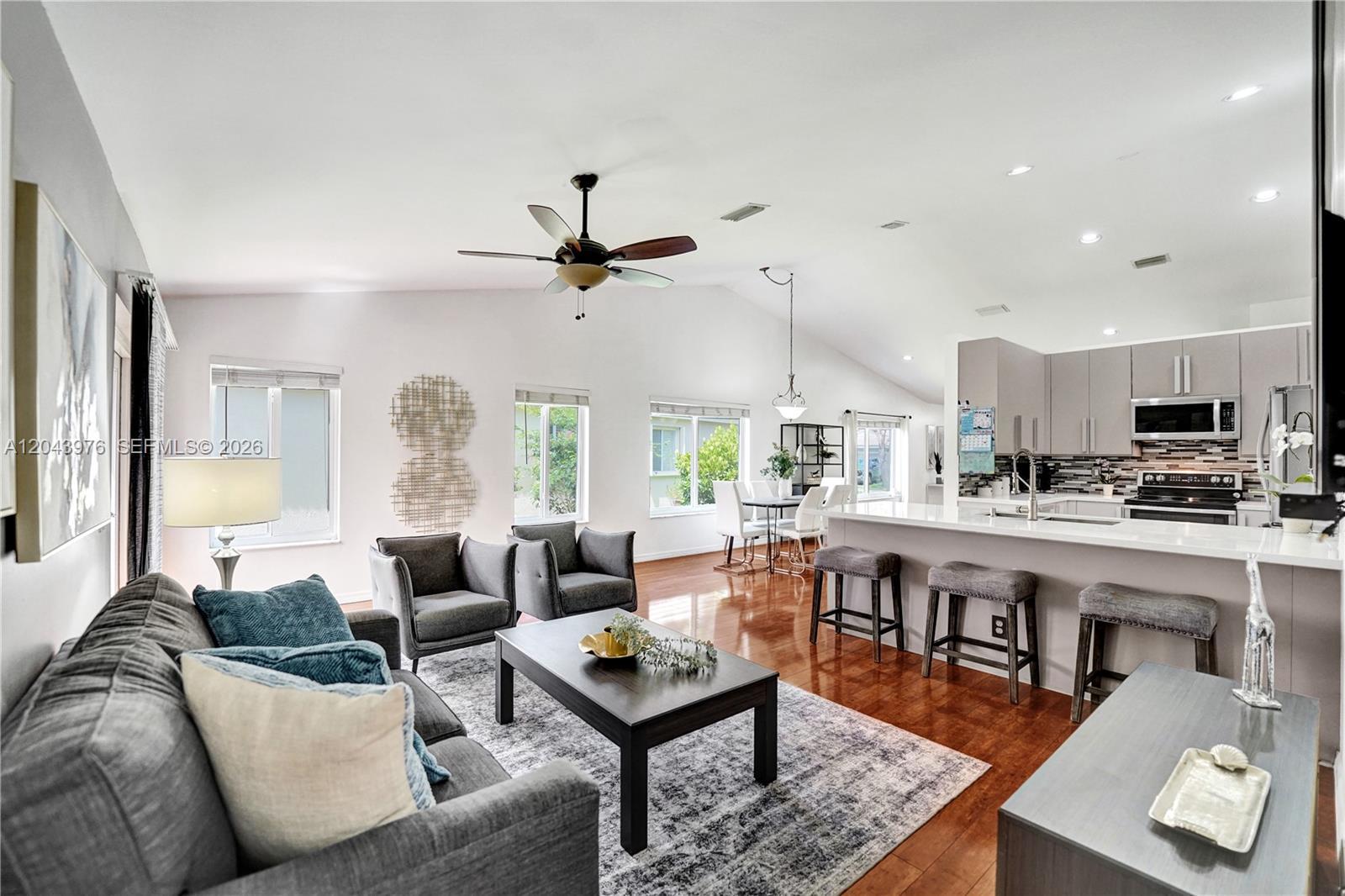 4444 Dogwood Cir, Weston FL 33331