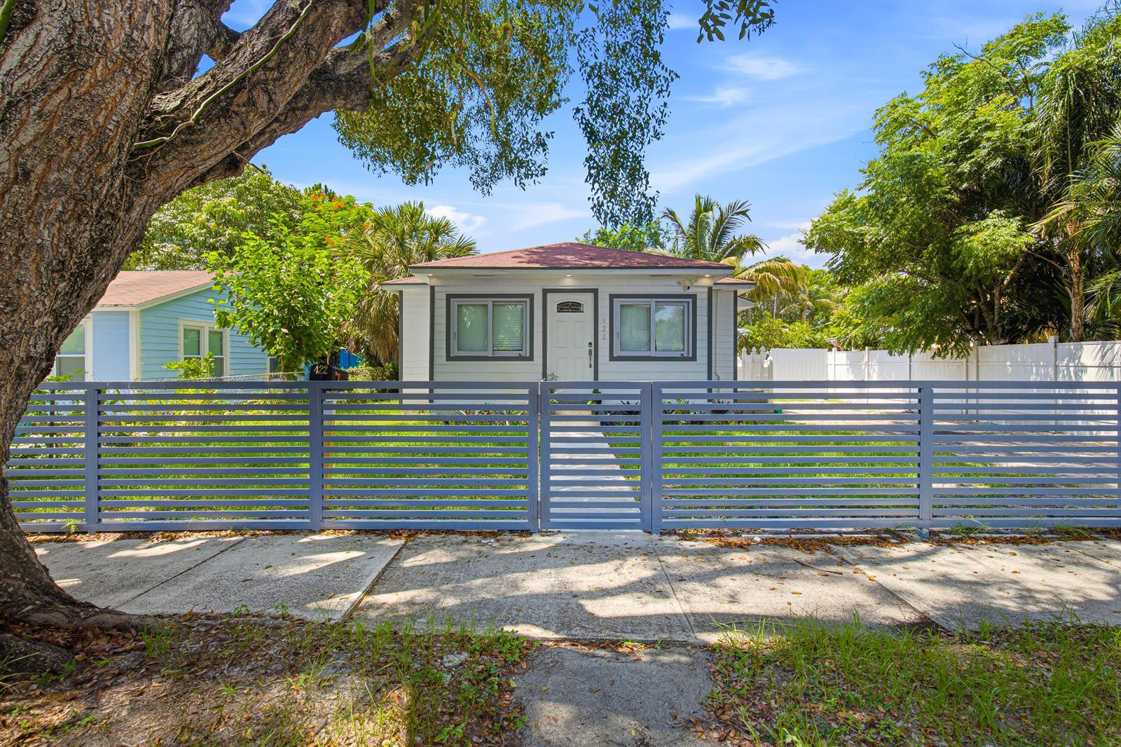 422 49th Street, West Palm Beach FL 33407 photo 5