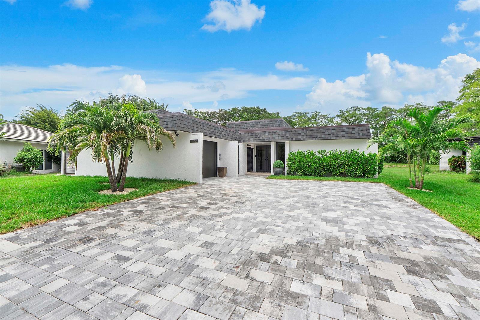 4800 Queen Palm Lane, Tamarac FL 33319 photo 4
