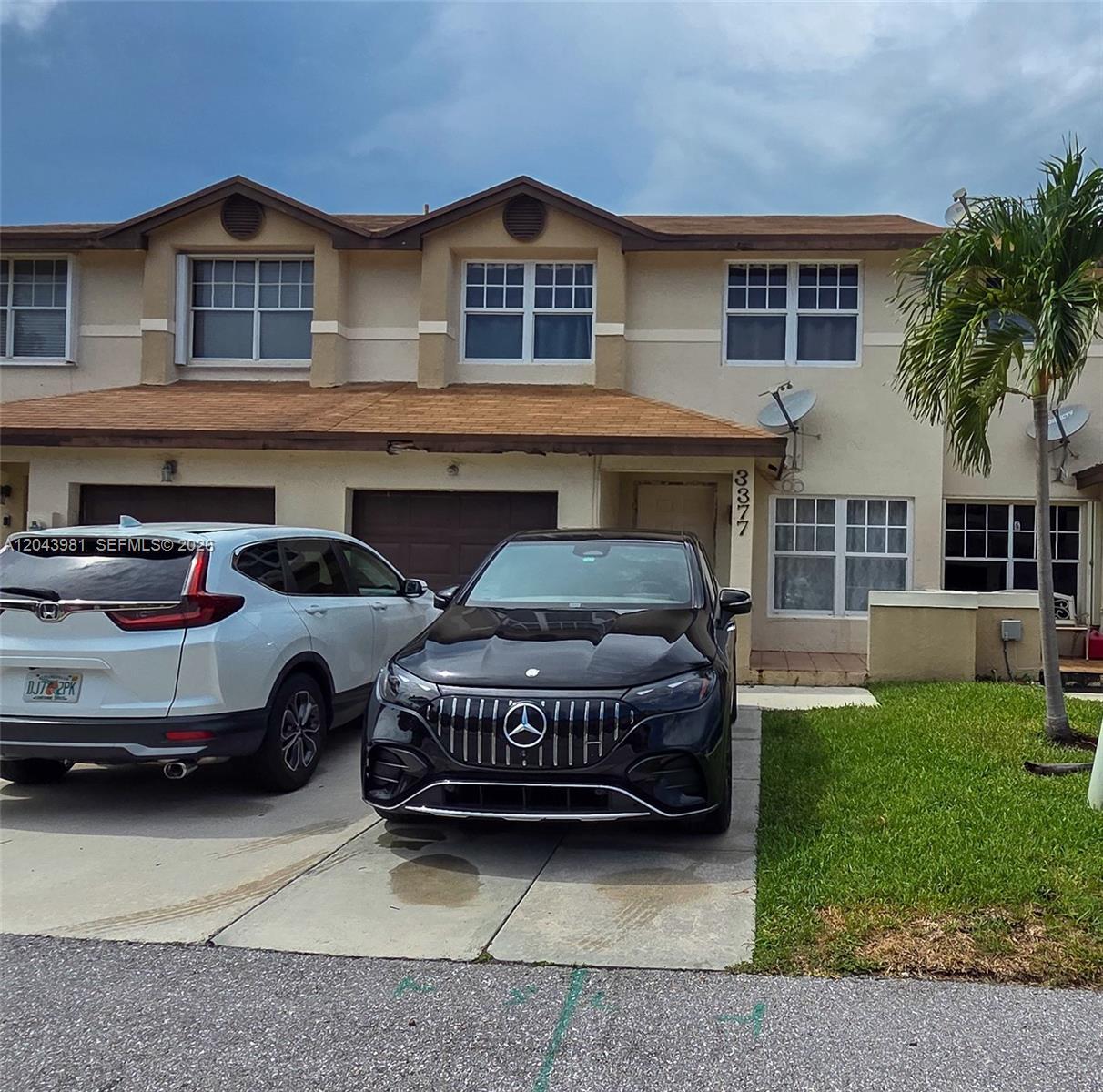 3377 NW 198th Ter, Miami Gardens FL 33056 photo 2