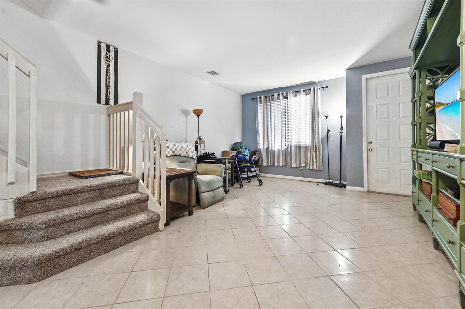 1941 Gardenia Court, Riviera Beach FL 33404 photo 3
