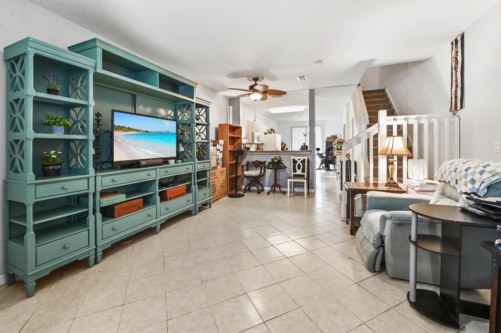1941 Gardenia Court, Riviera Beach FL 33404 photo 4