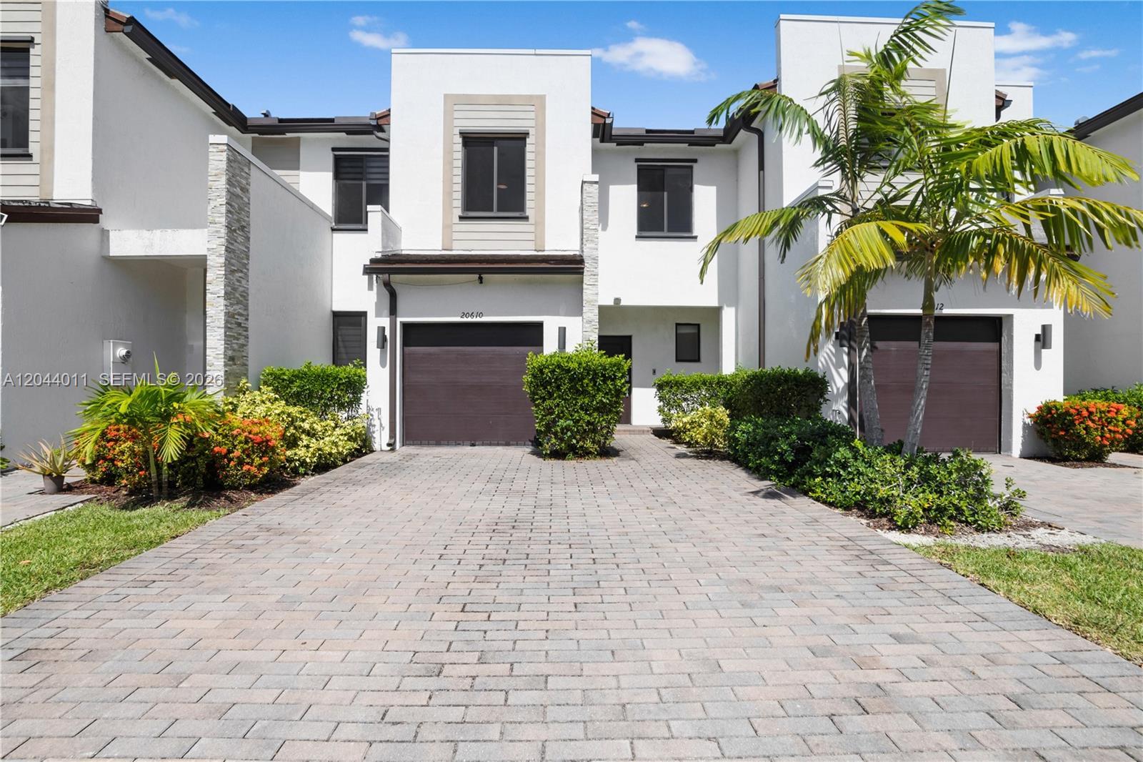 20610 NE 5th Pl, Miami FL 33179