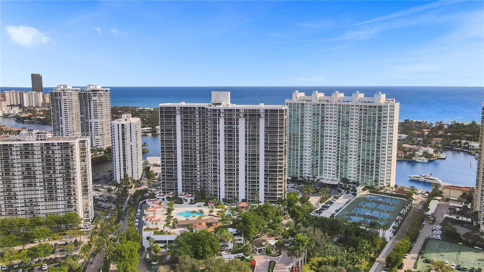 20281 E Country Club Dr # 407, Aventura FL 33180