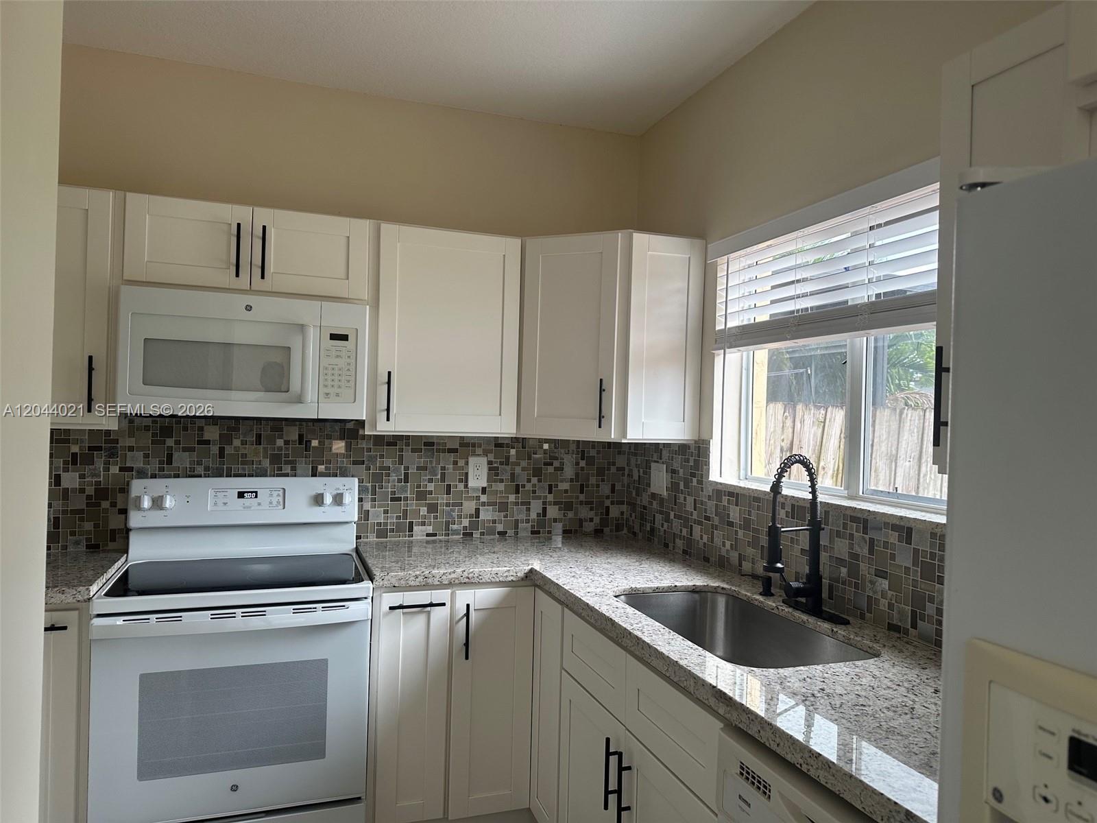 1142 NE 41st Ave # 1142, Homestead FL 33033 photo 5