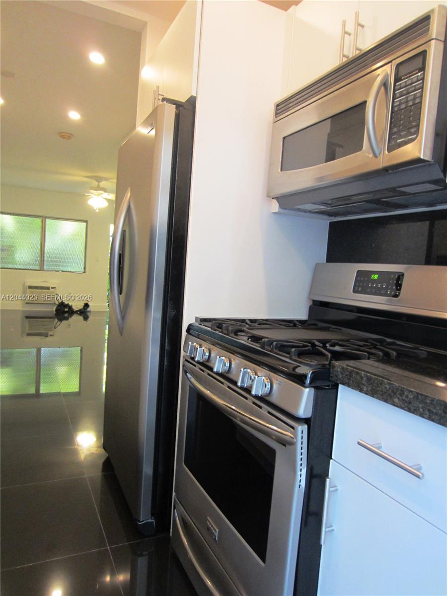8132 Harding Ave # 5, Miami Beach FL 33141 photo 3