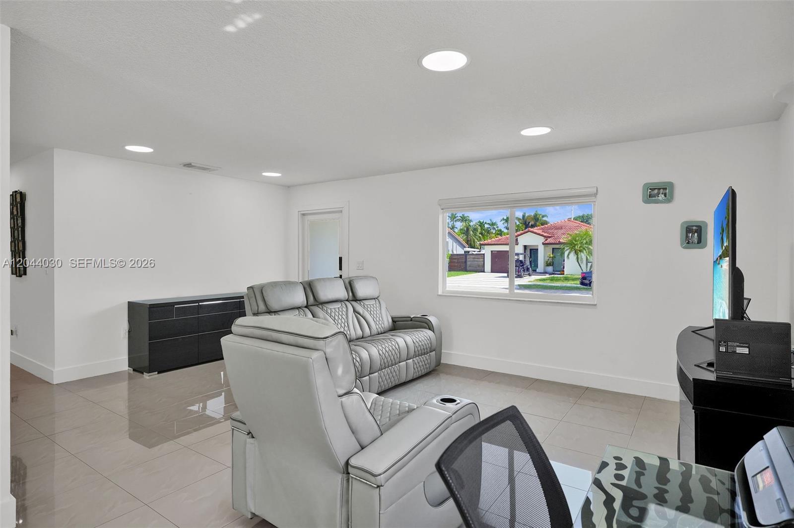 12551 SW 223 ST, Miami FL 33170 photo 4