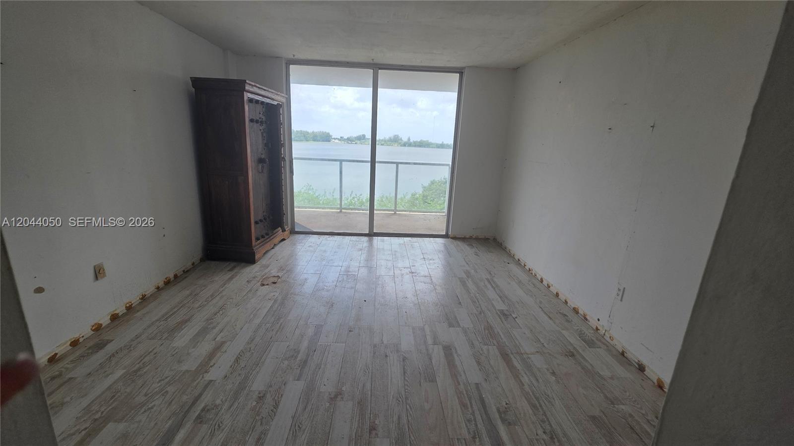 1301 NE Miami Gardens Dr # 322W, Miami FL 33179