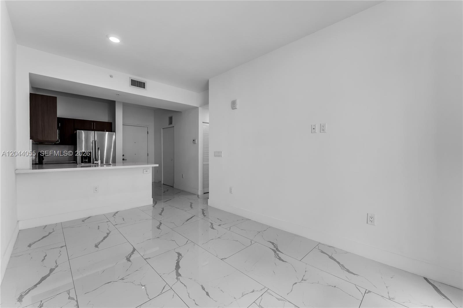 1 Curtiss Pkwy # 319, Miami Springs FL 33166 photo 4