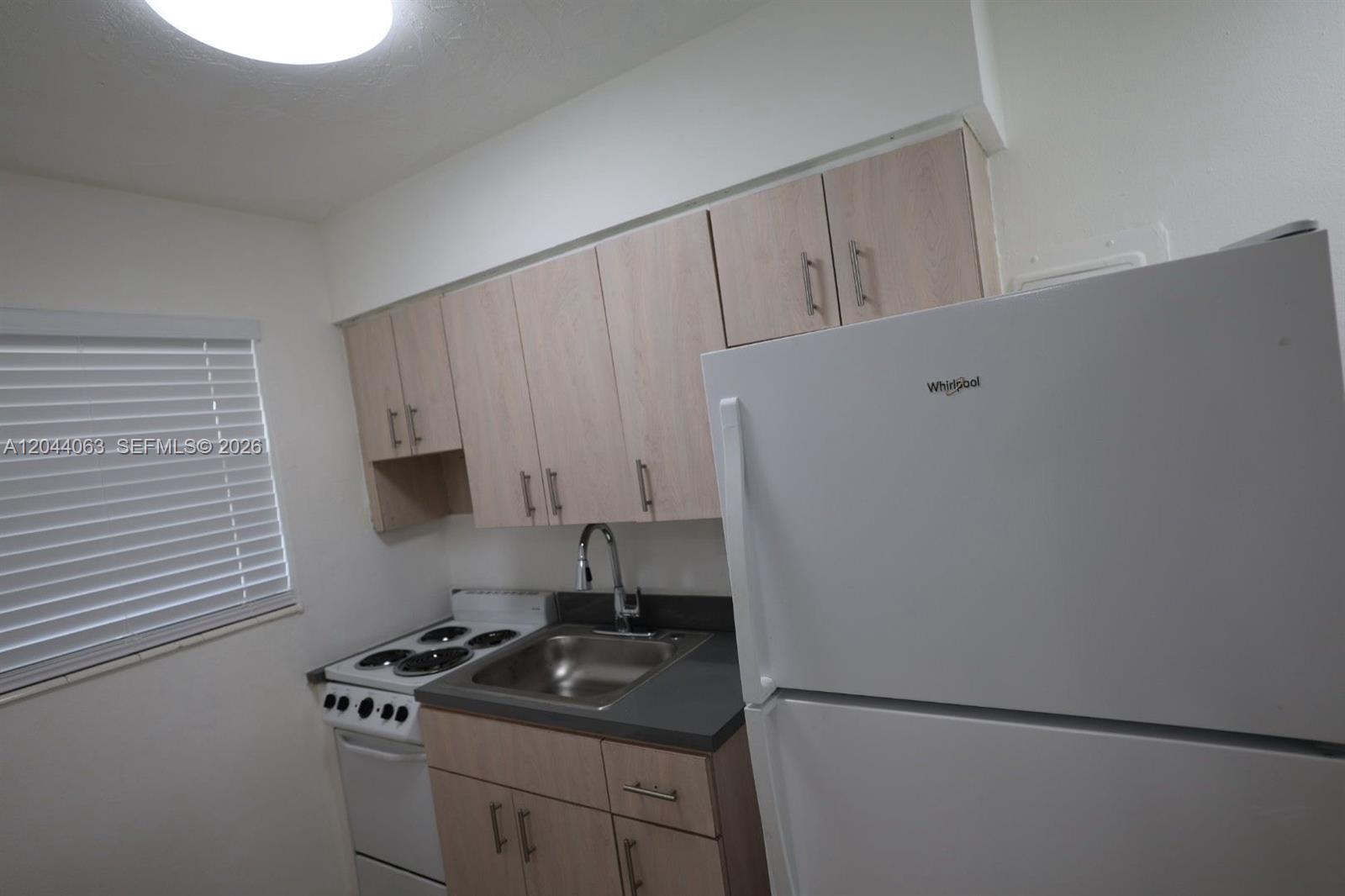 1235 W 66th St # 13, Hialeah FL 33012 photo 2