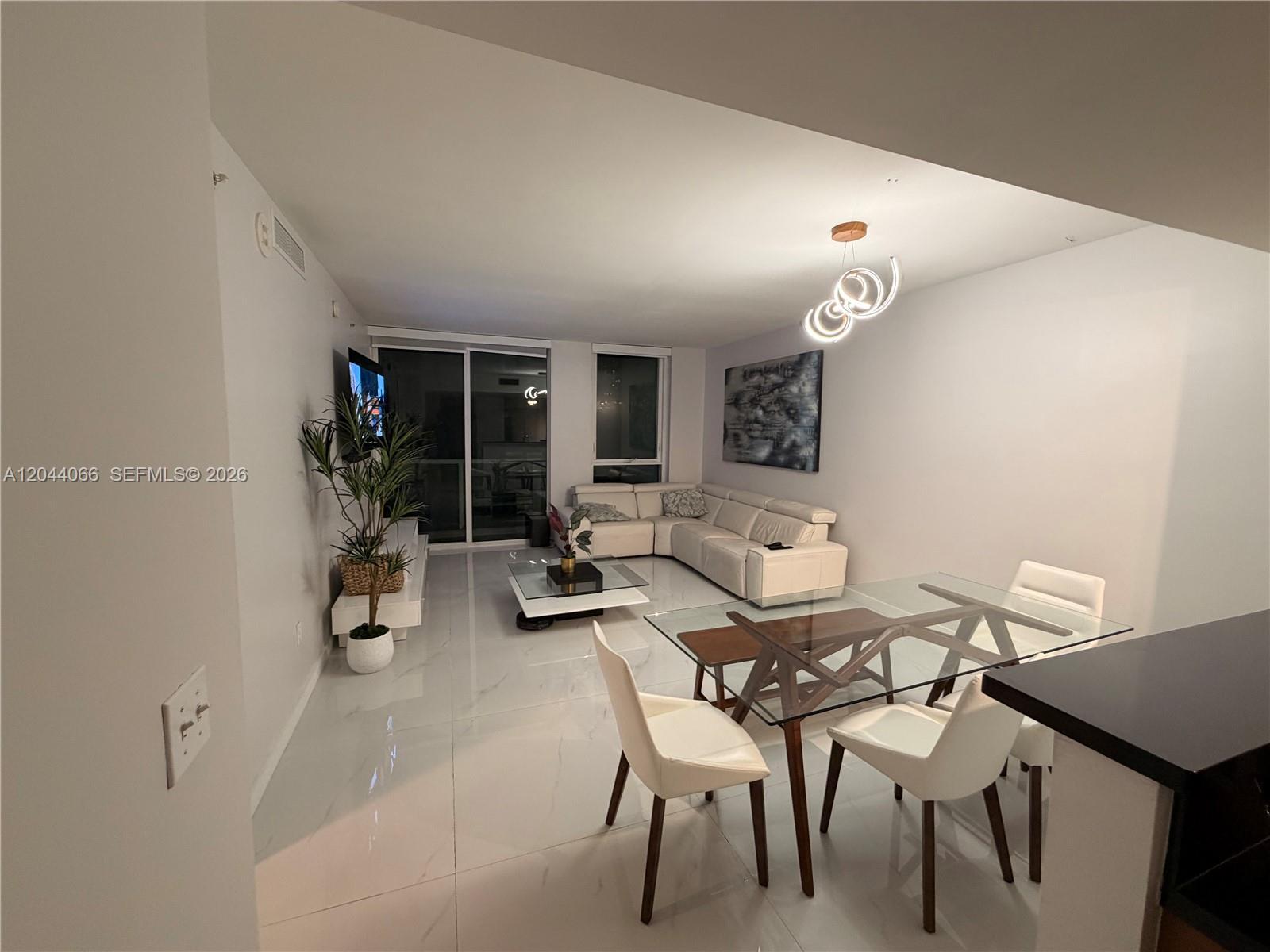 253 NE 2nd St # 1204, Miami FL 33132 photo 3