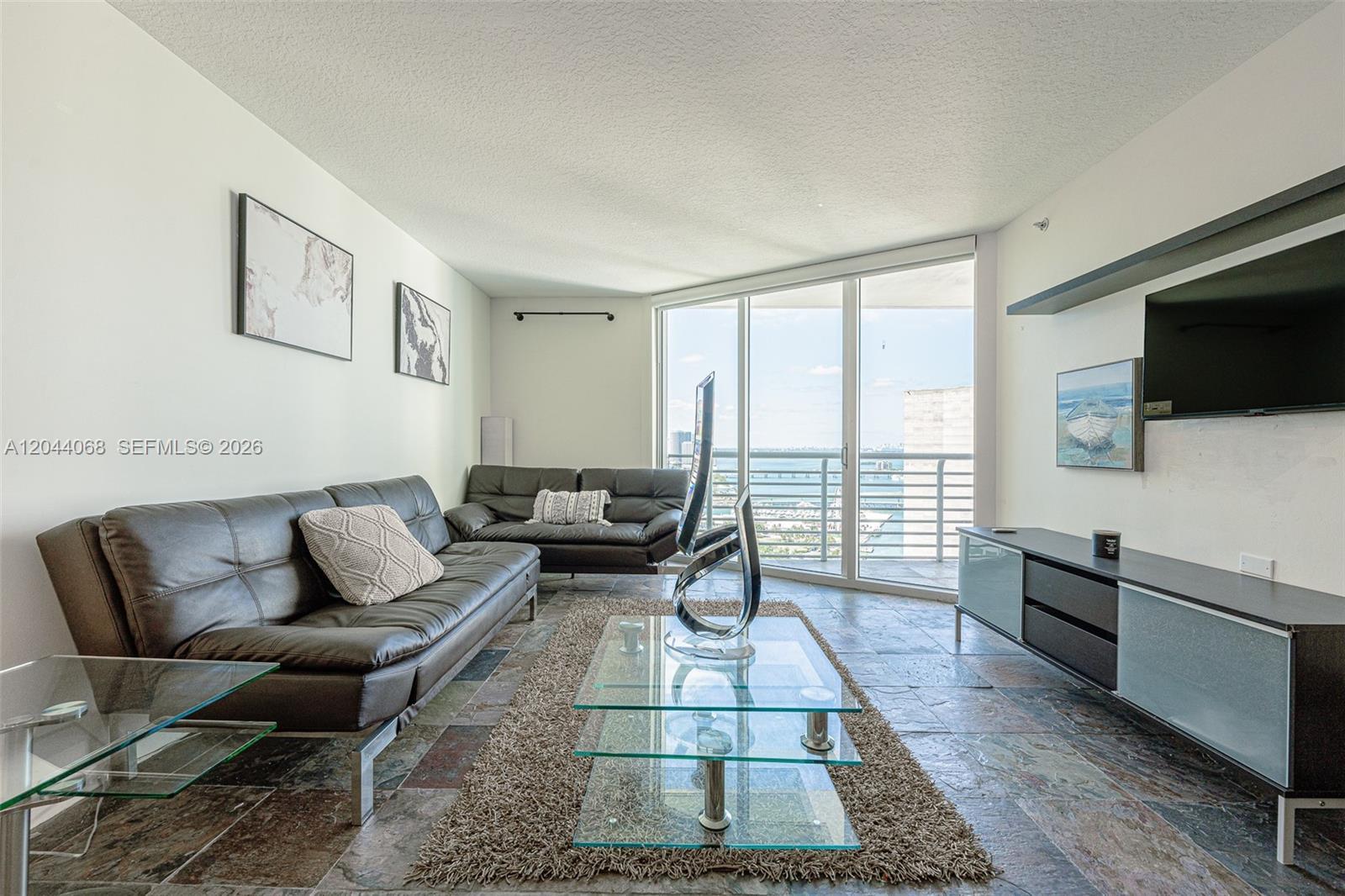325 S Biscayne Blvd # 3624, Miami FL 33131 photo 5