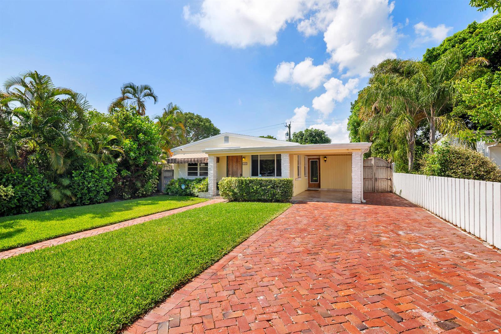 326 Marlborough Place, West Palm Beach FL 33405 photo 4