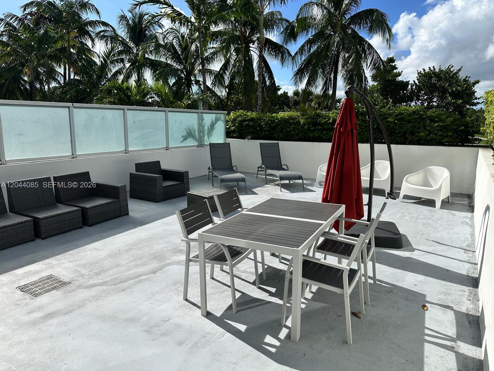 2001 Meridian Ave # 309, Miami Beach FL 33139 photo 3