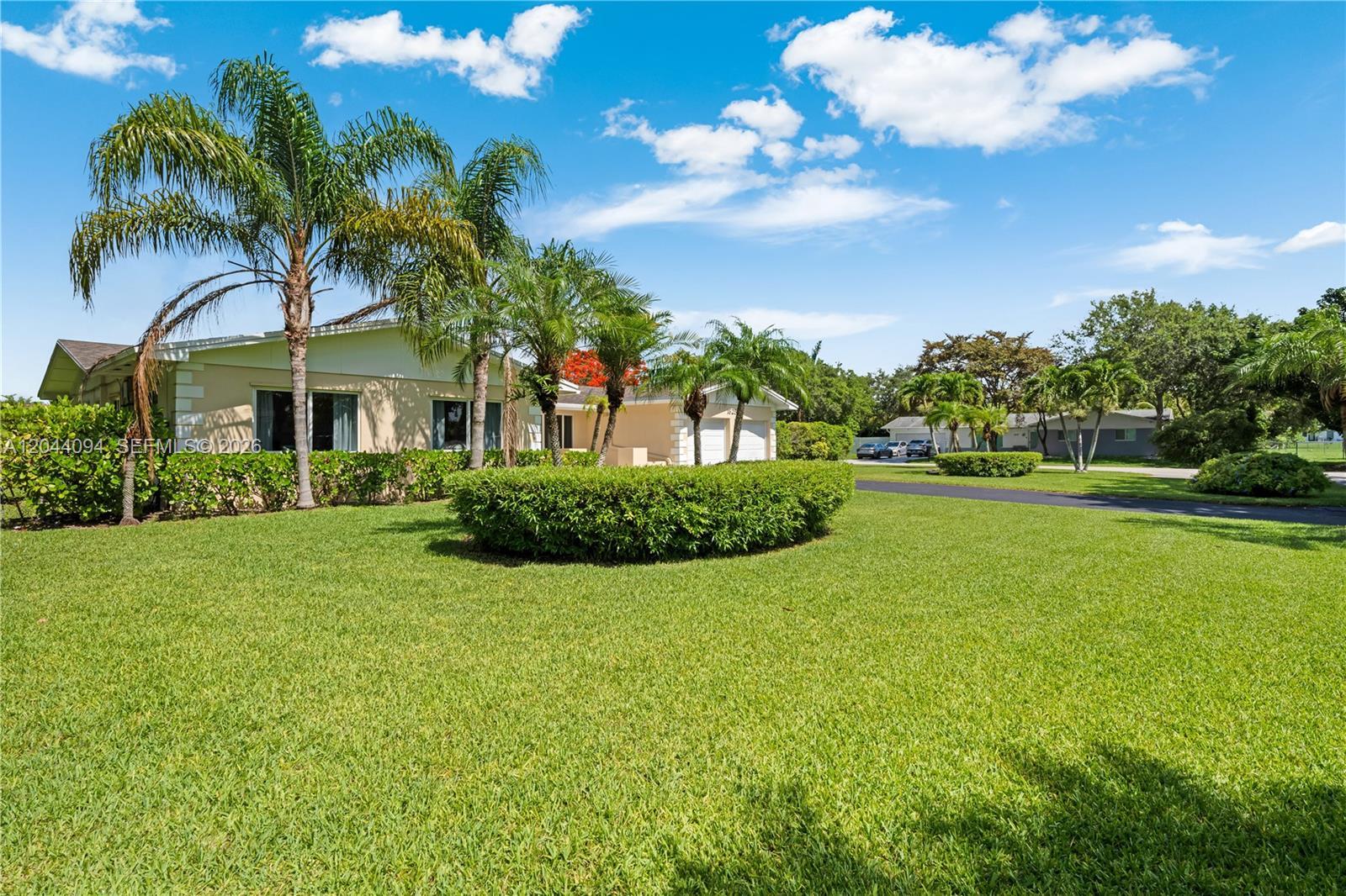 18250 SW 88th Pl, Palmetto Bay FL 33157 photo 2