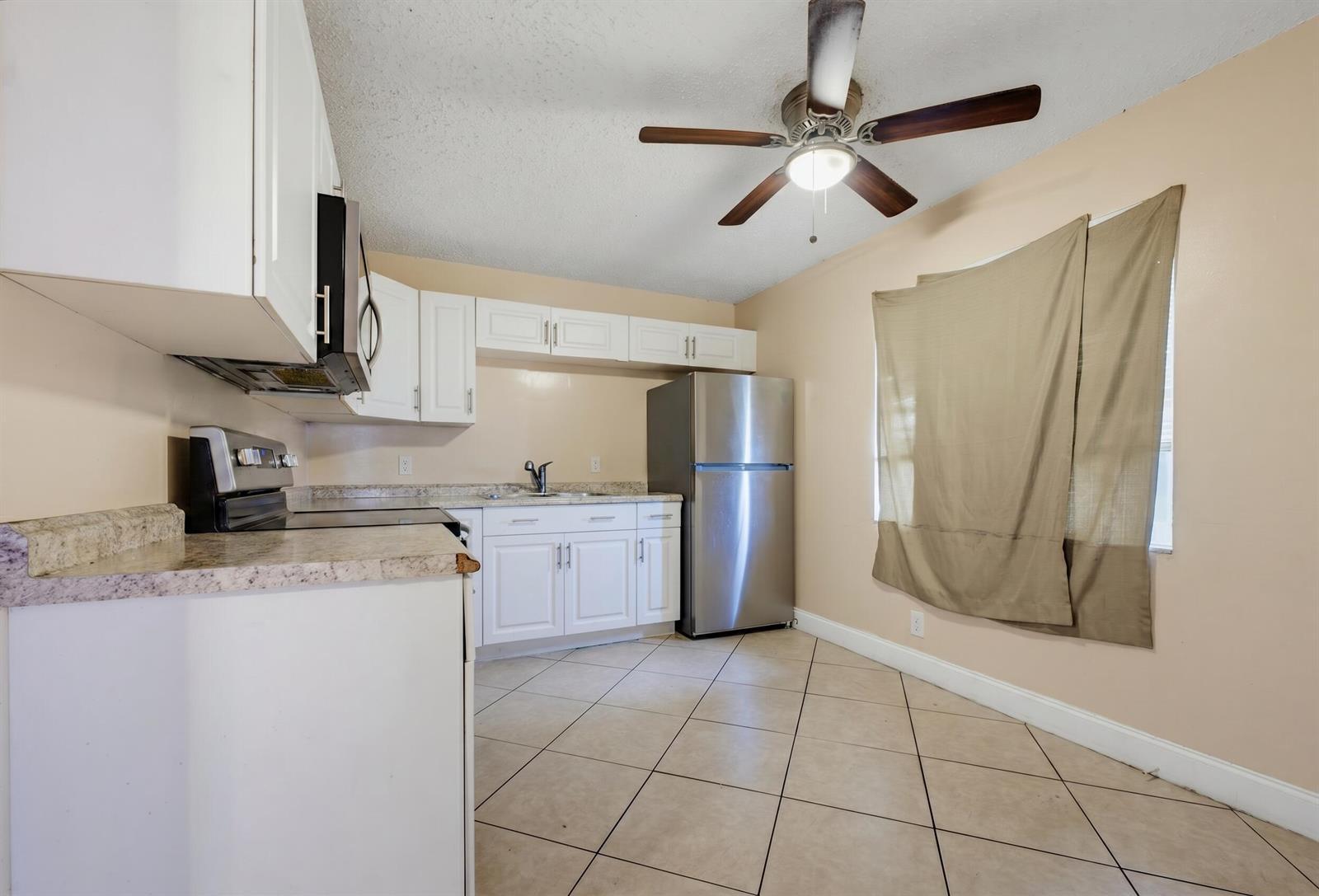 1525 W 17th Street, Riviera Beach FL 33404 photo 5
