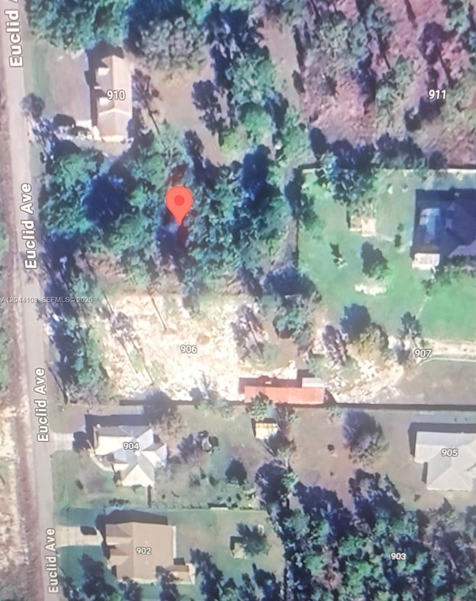908 E EUCLID AVE, Lehigh Acres FL 33972 photo 2