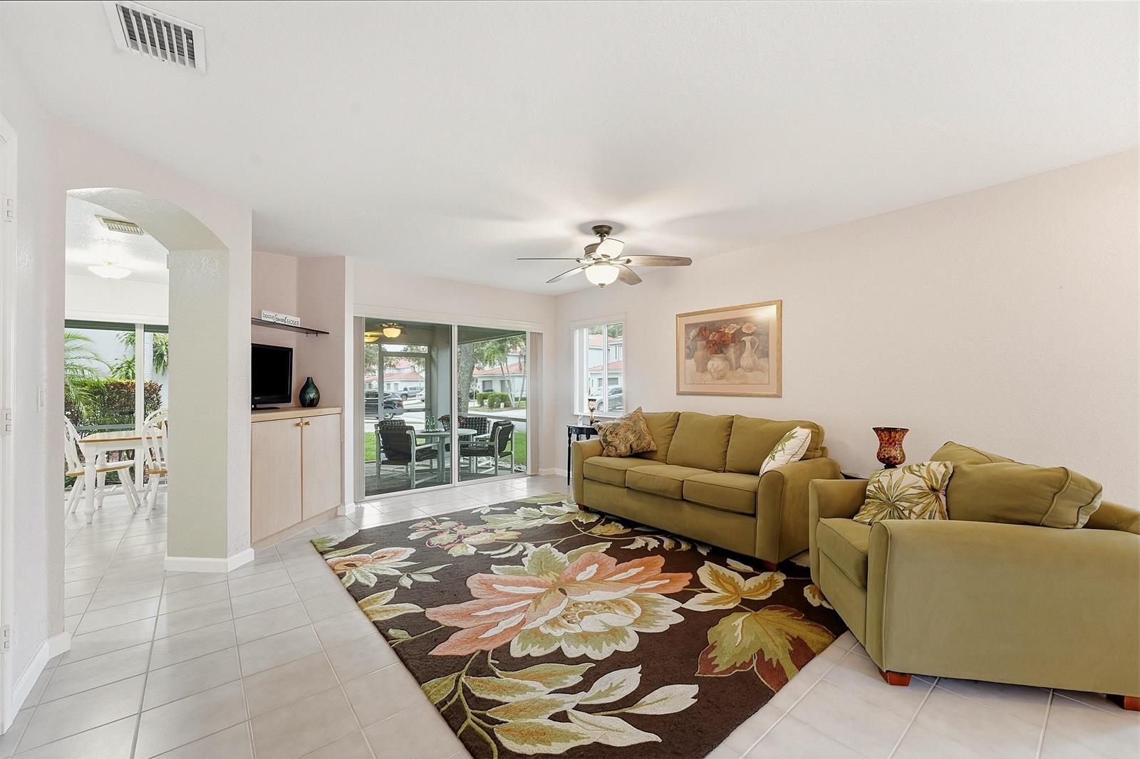 5511 Crossing Rocks Court, Riviera Beach FL 33407 photo 2
