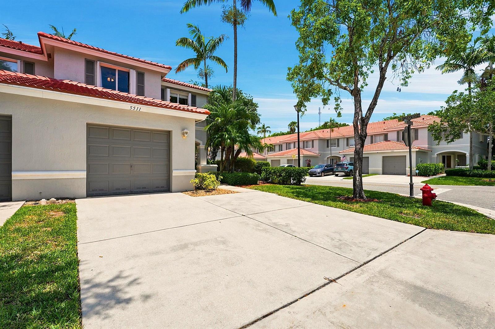 5511 Crossing Rocks Court, Riviera Beach FL 33407 photo 4