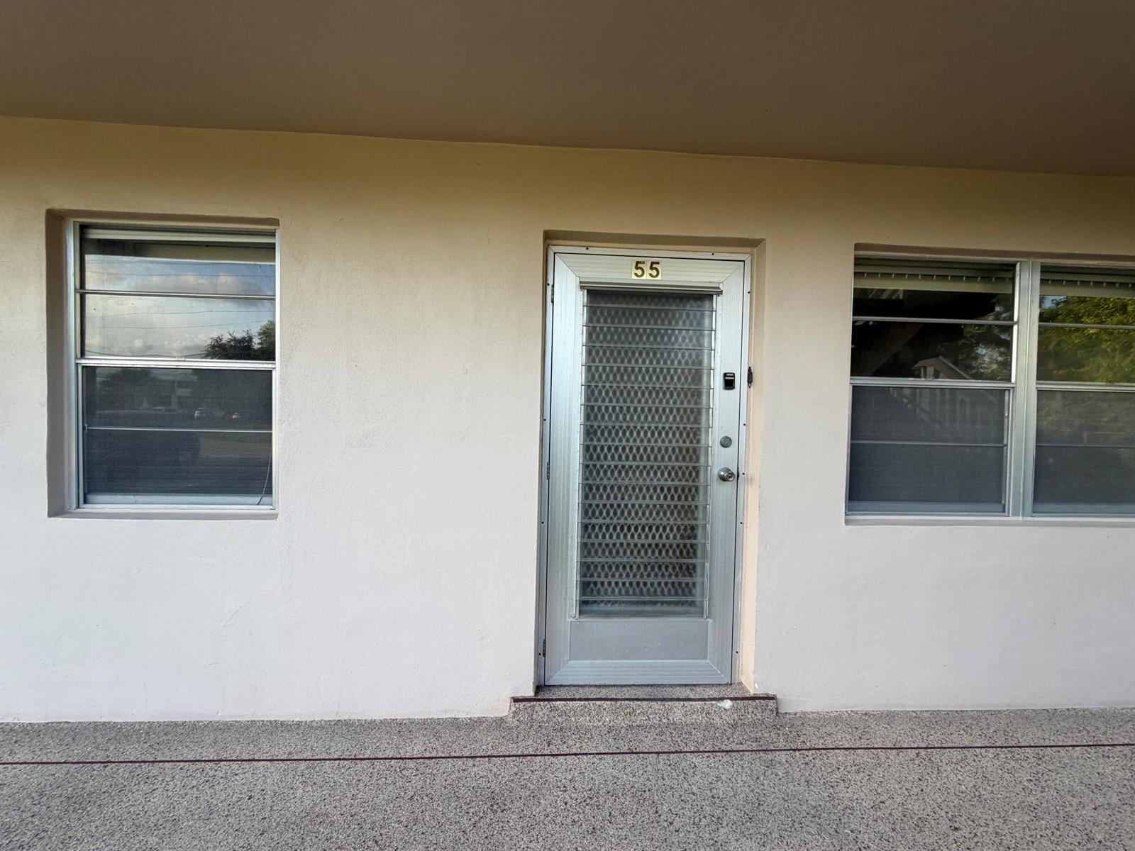 55 Hastings D, West Palm Beach FL 33417 photo 2