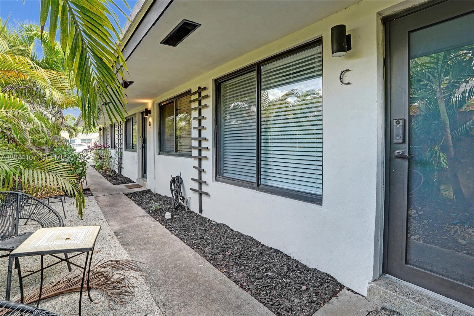 754 NE 40th St # C, Fort Lauderdale FL 33334 photo 2