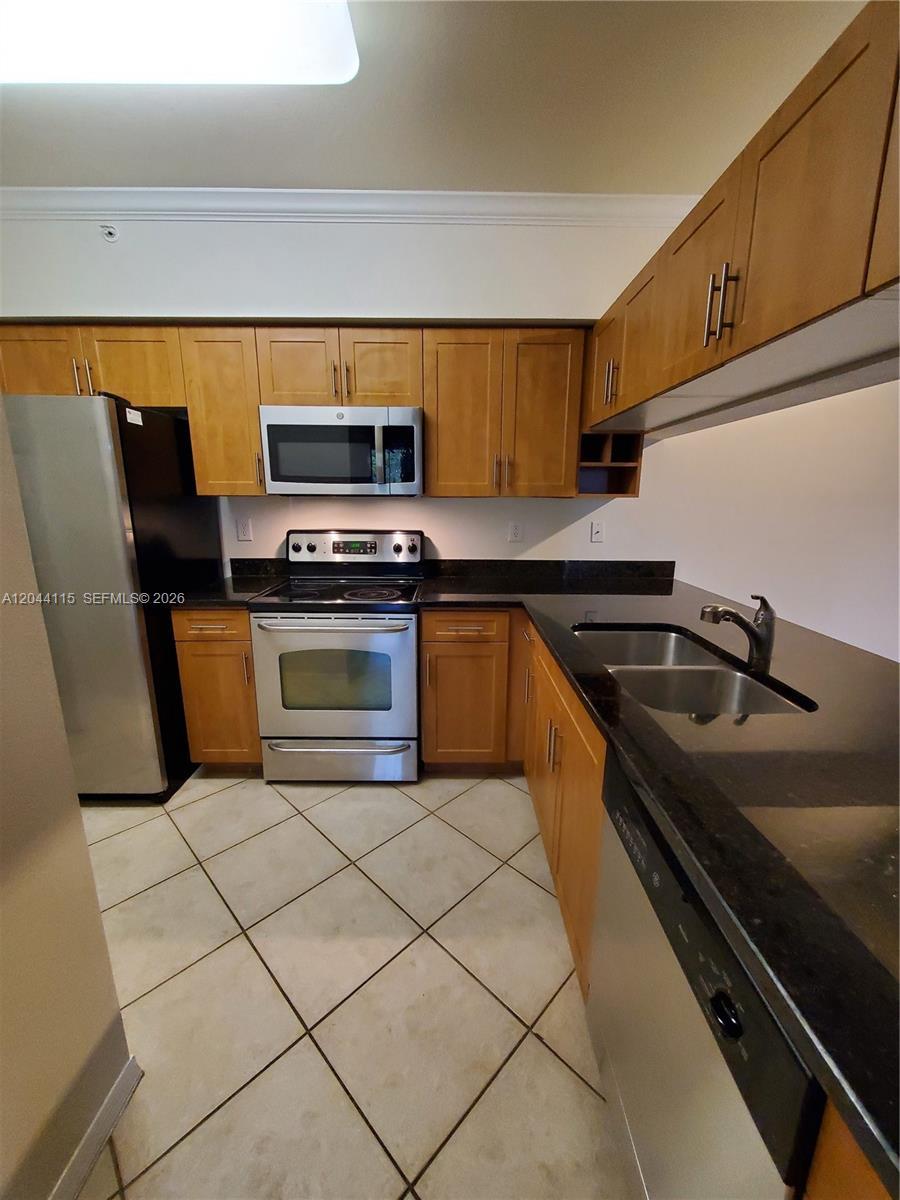 6458 Emerald Dunes # 304, West Palm Beach FL 33411 photo 2