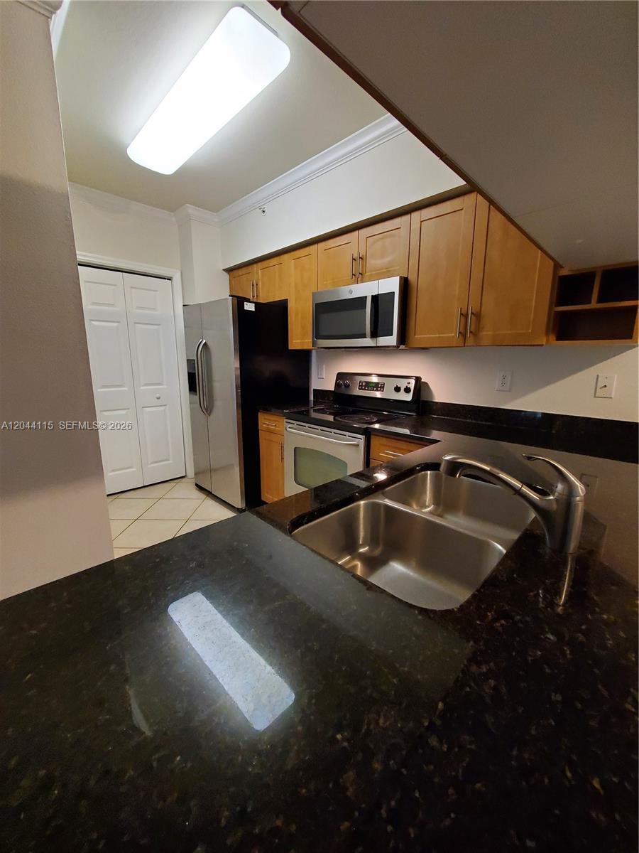 6458 Emerald Dunes # 304, West Palm Beach FL 33411 photo 4