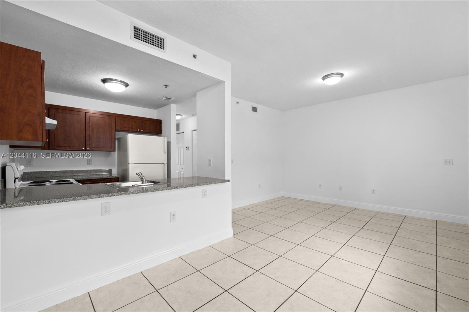 2421 W 78th St # 104, Hialeah FL 33016