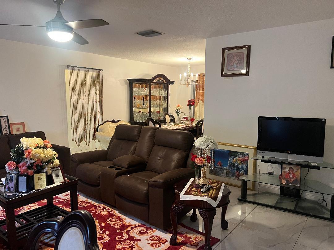 5803 NW 86th Avenue, Tamarac FL 33321 photo 4