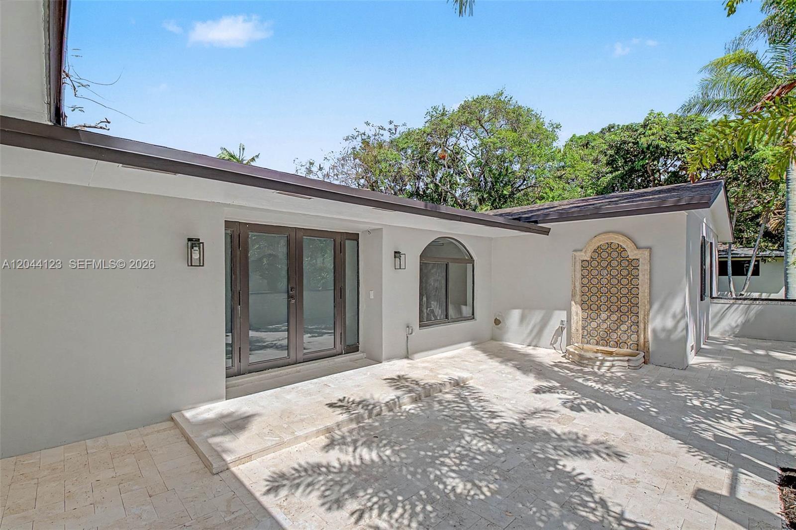 17050 SW 83rd Ave, Palmetto Bay FL 33157 photo 2