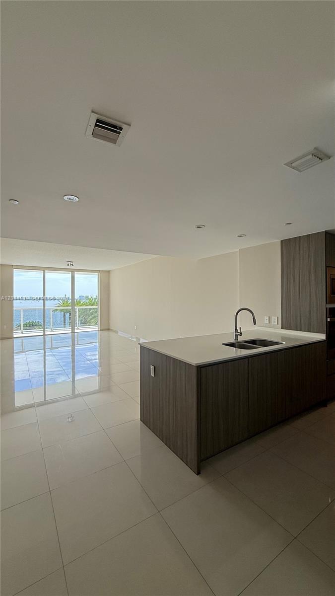 600 NE 27th St # 802, Miami FL 33137 photo 4