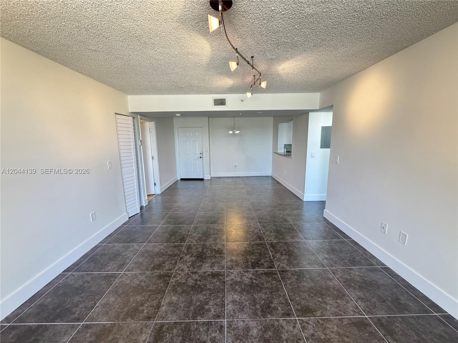 2711 Ocean Club Blvd # 203, Hollywood FL 33019 photo 5