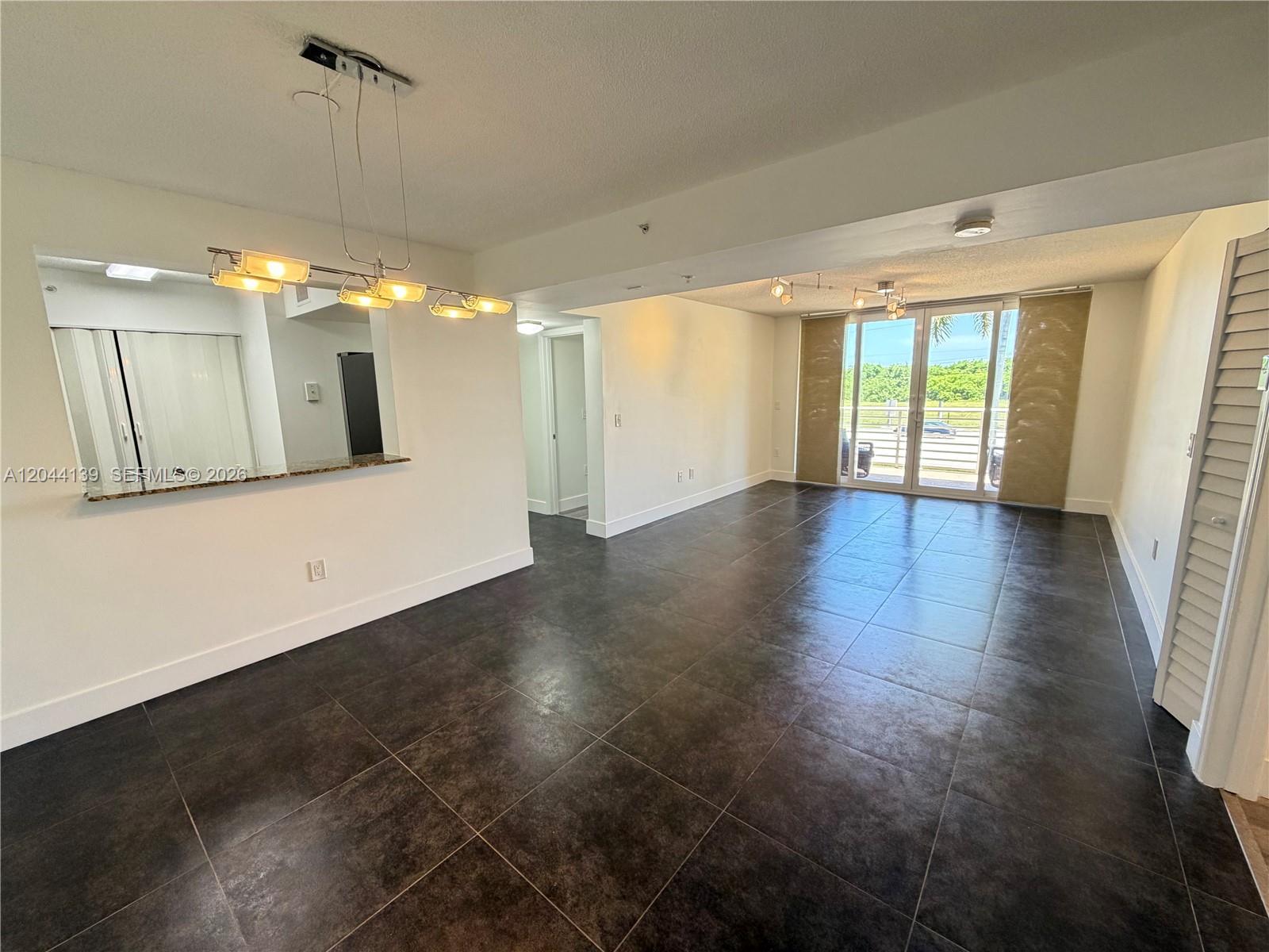 2711 Ocean Club Blvd # 203, Hollywood FL 33019 photo 4