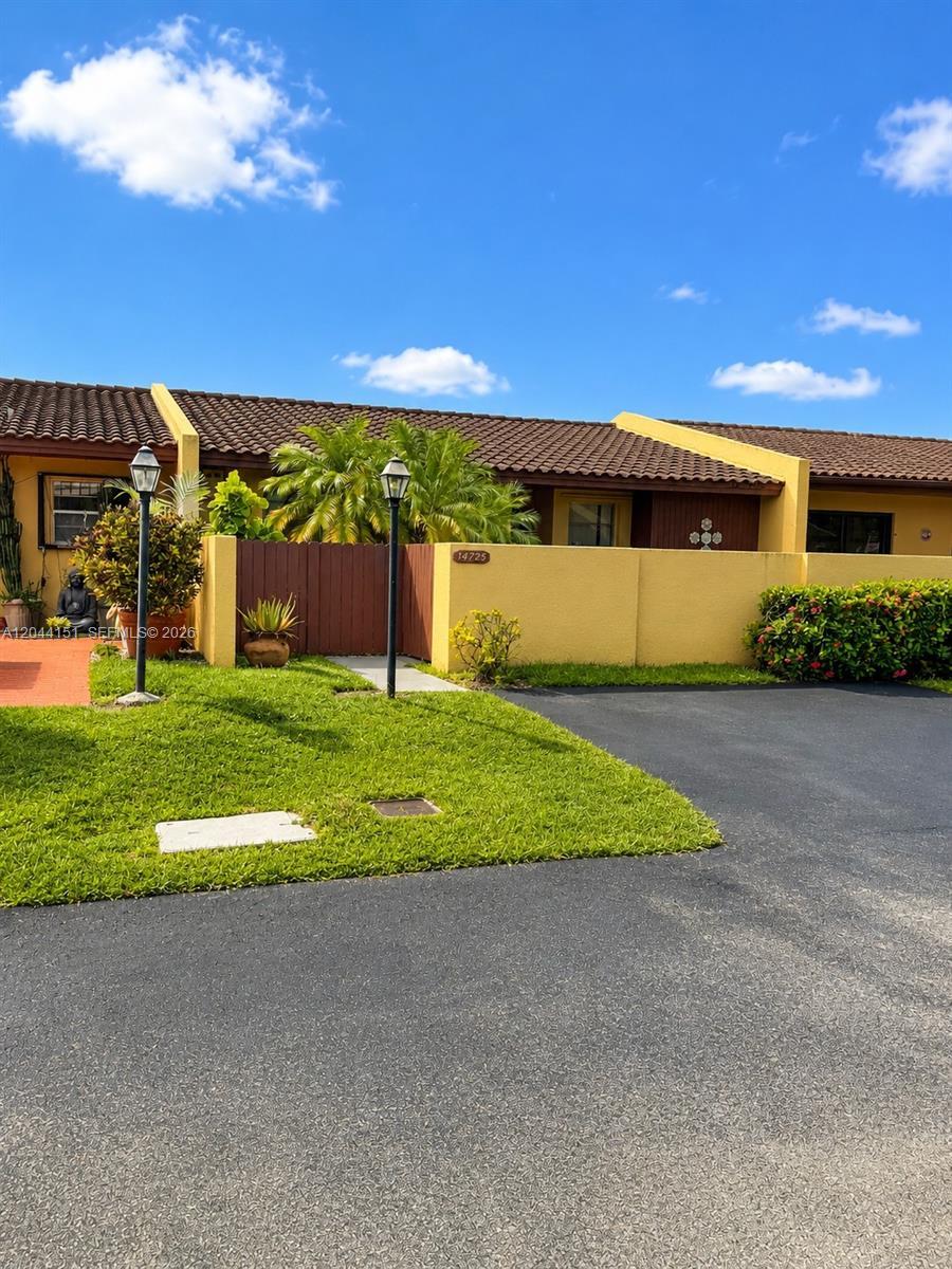 14725 SW 86th Ln, Miami FL 33193