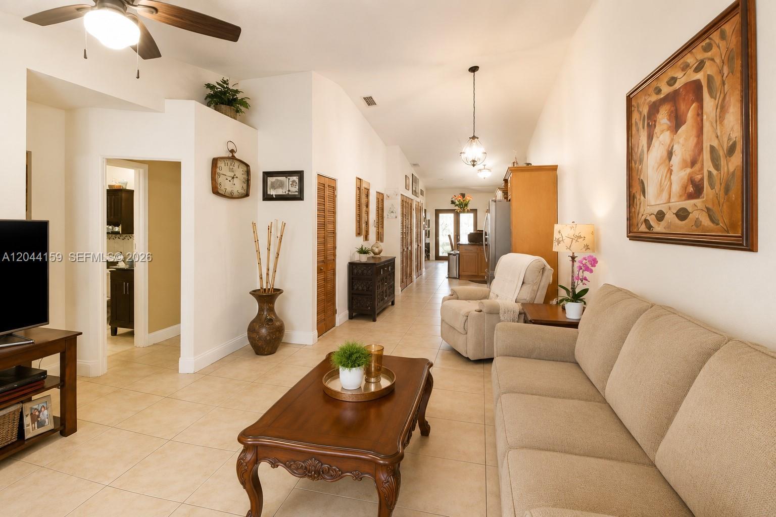 7232 W 29th Way, Hialeah FL 33018 photo 2