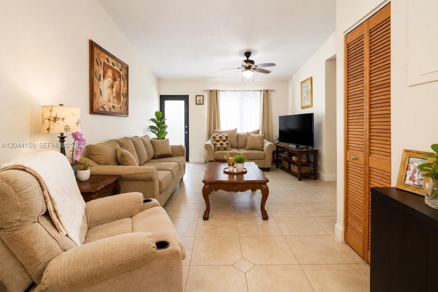 7232 W 29th Way, Hialeah FL 33018 photo 4