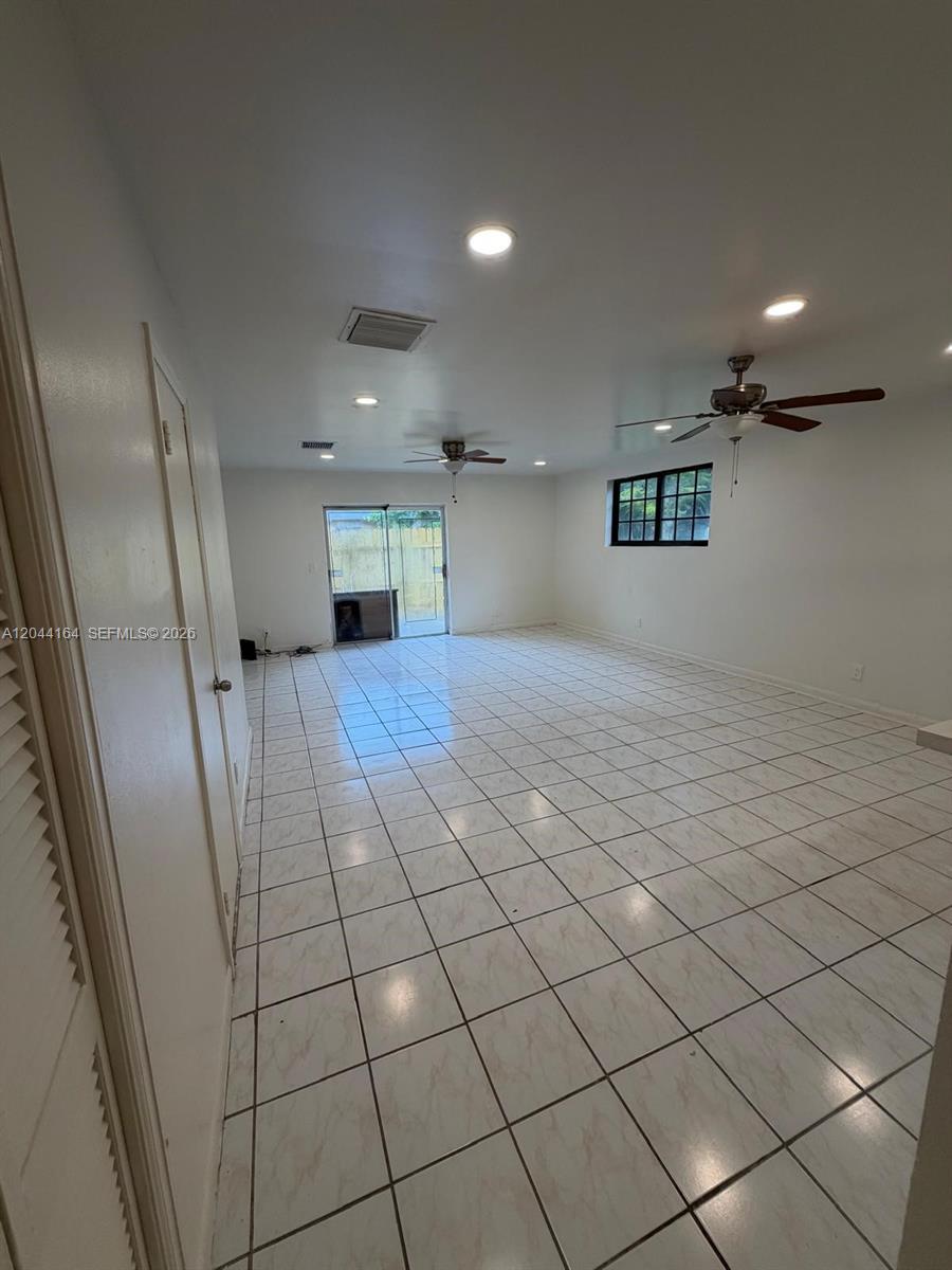 2065 NE 139th St, North Miami Beach FL 33181 photo 4