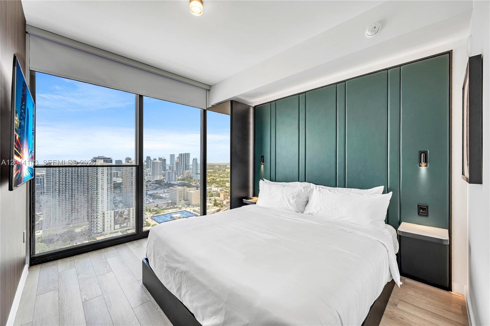 20 NE 11th, Miami FL 33132