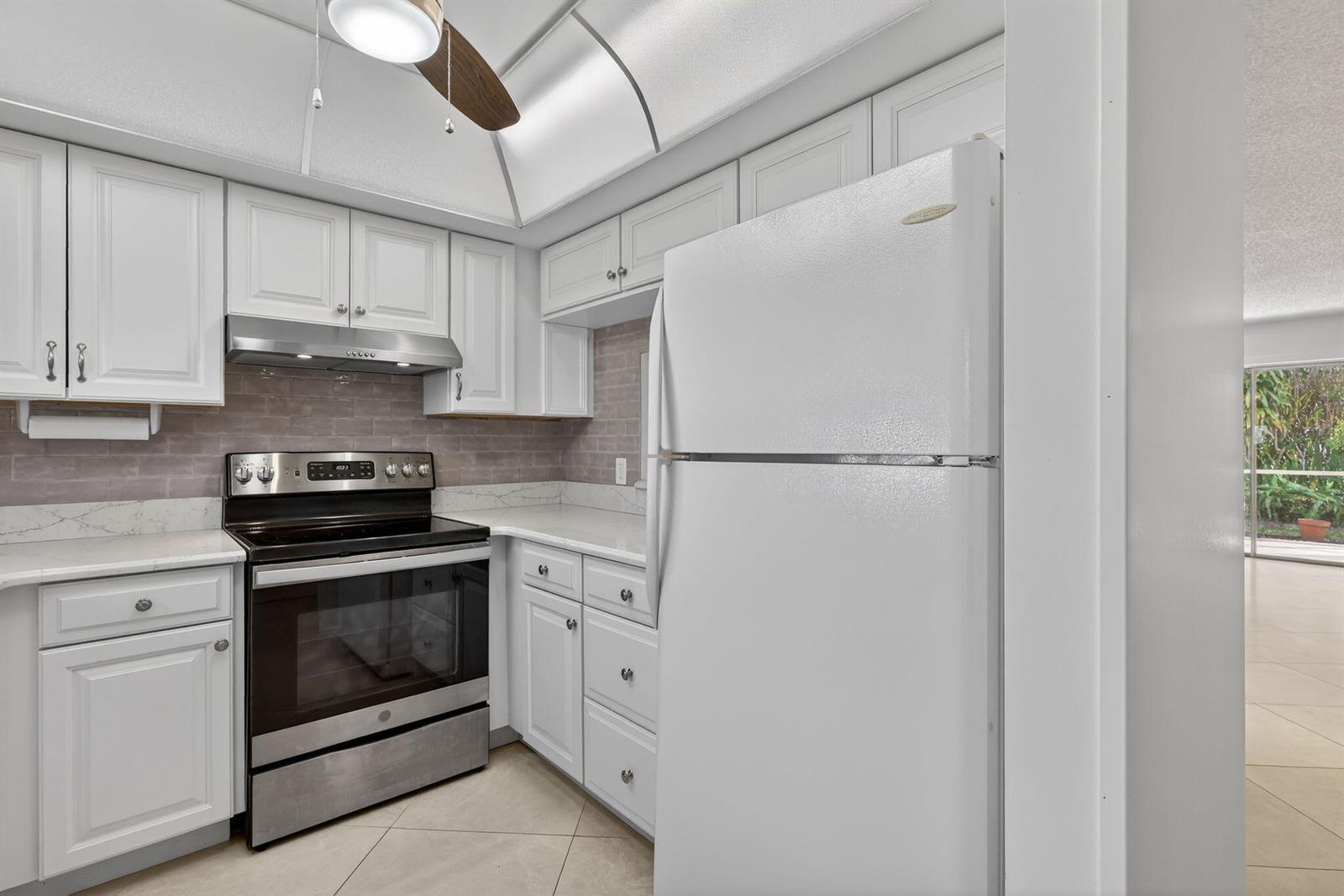 2950 SE Ocean Boulevard # 12, Stuart FL 34996 photo 4
