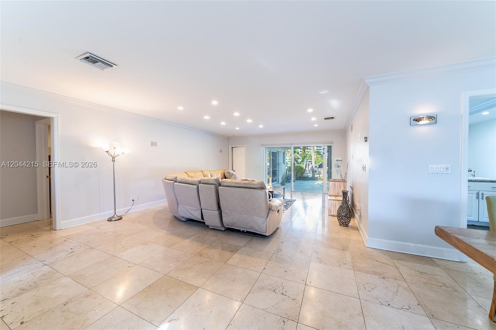 13140 Coronado Dr, North Miami FL 33181 photo 2